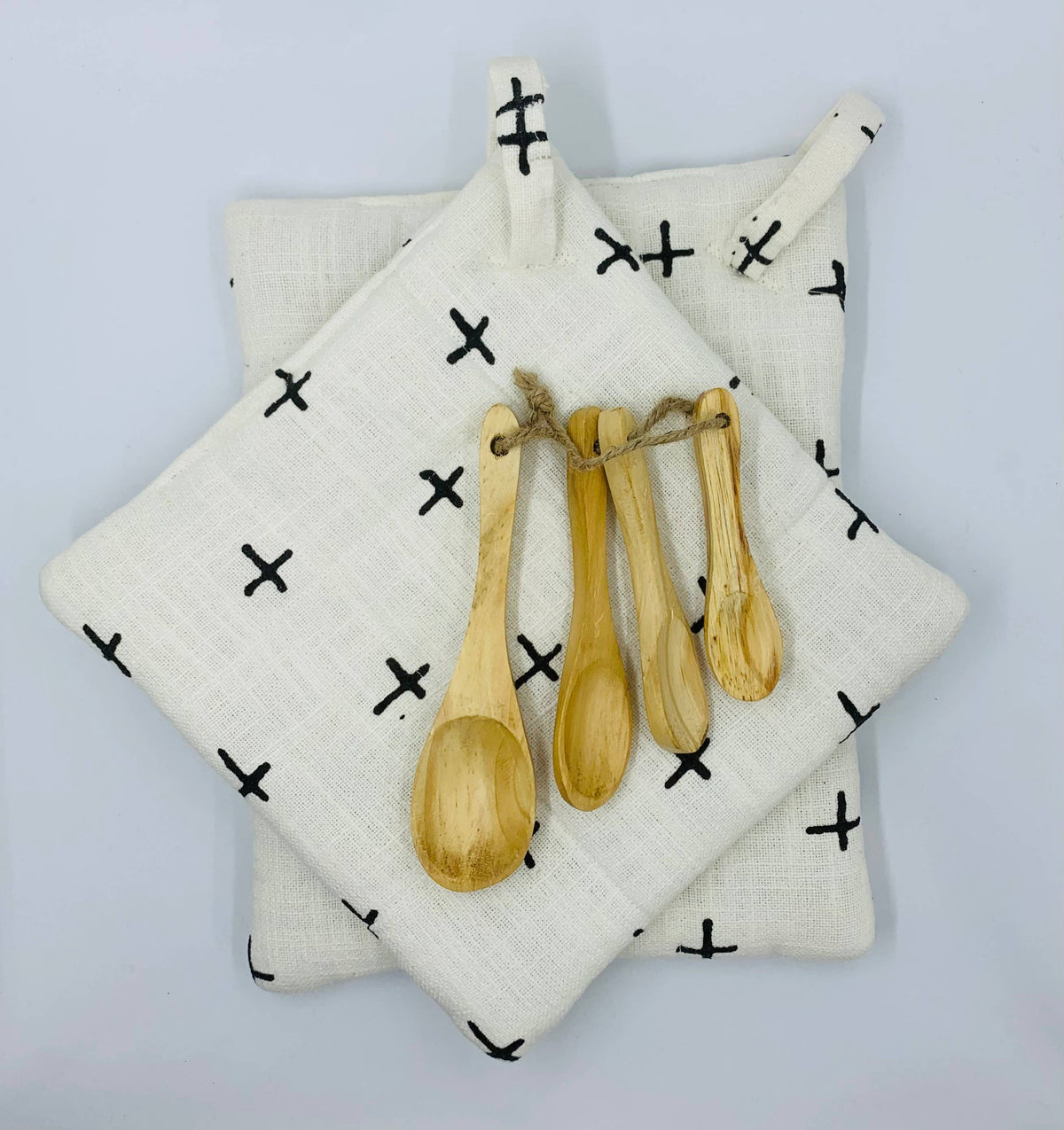 Pot Holders w/ Acacia Wooden Measuring Spoons